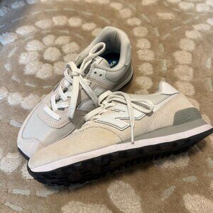New Balance 574 size 8